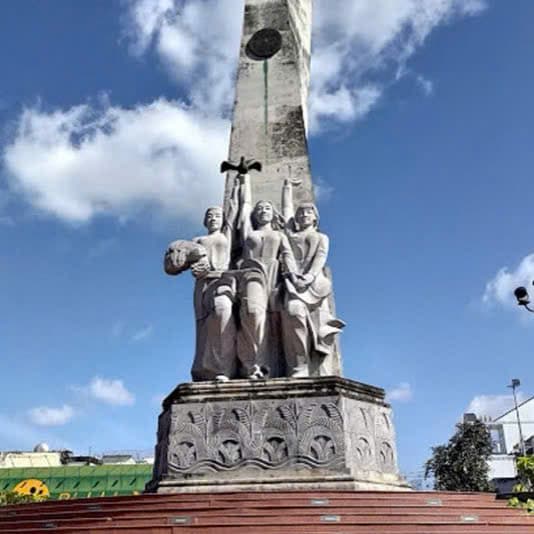Tượng Đài 3 Cô Gái